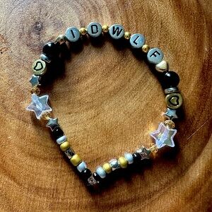 5 for $10 Taylor Swift Handmade Friendship Bracelet
“I Don’t Wanna Live Forever”